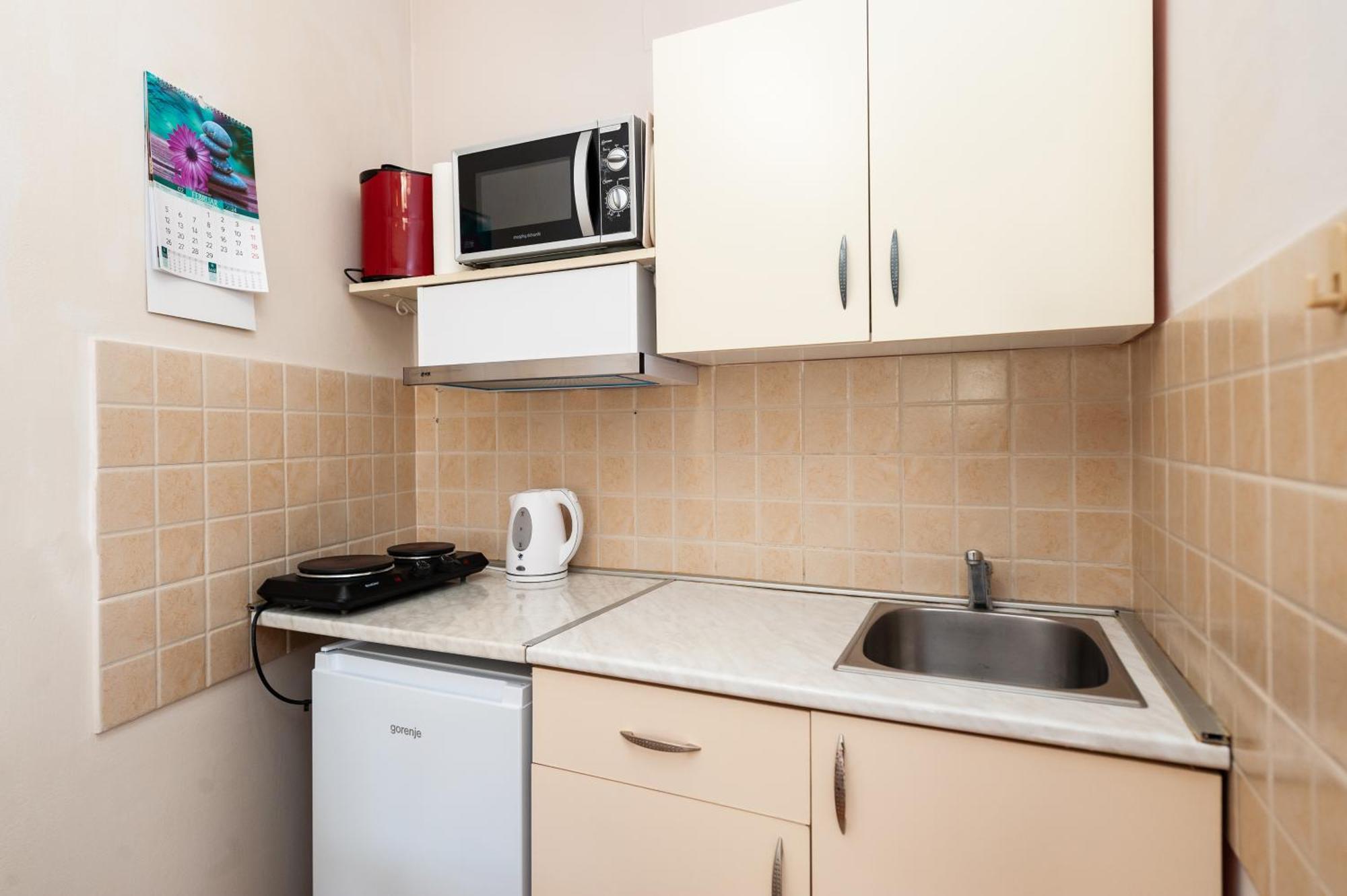 Momo's studio apartment Subotica Exterior foto