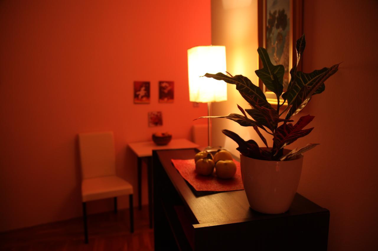 Momo's studio apartment Subotica Exterior foto